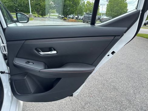 Used 2021 Nissan Sentra SR w/ SR Premium Package FWD image 13