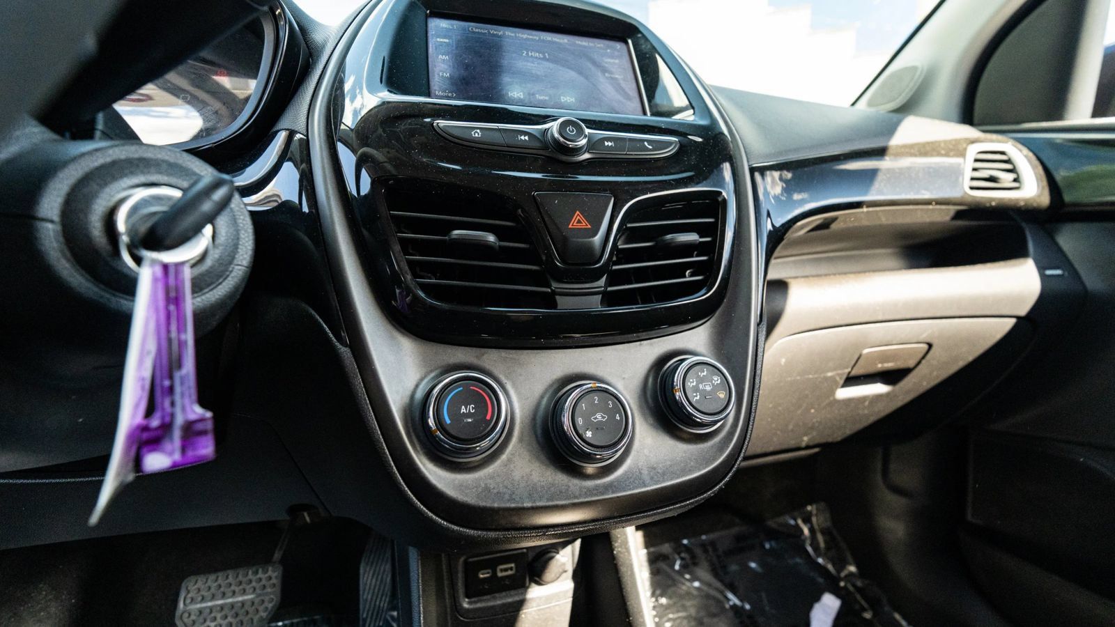 Used 2021 Chevrolet Spark LT FWD image 32