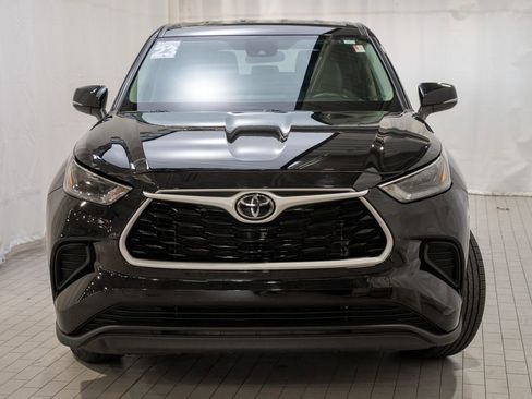 Used 2023 Toyota Highlander L image 3