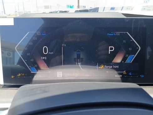 New 2026 BMW X5 xDrive50e image 26