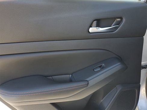 Used 2020 Nissan Altima 2.5 SR w/ Premium Package image 14