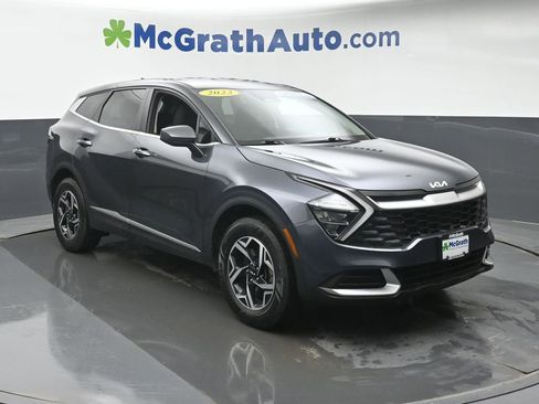 Used 2023 Kia Sportage LX image 2