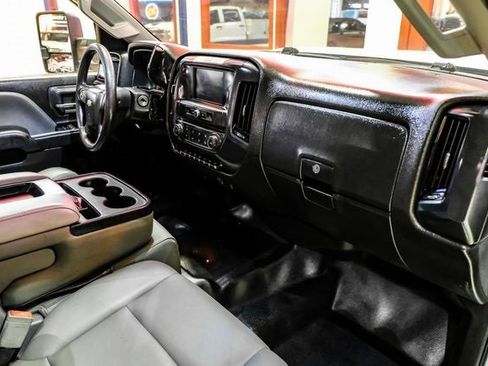 Used 2019 Chevrolet Silverado 3500 W/T w/ WT Convenience Package image 13