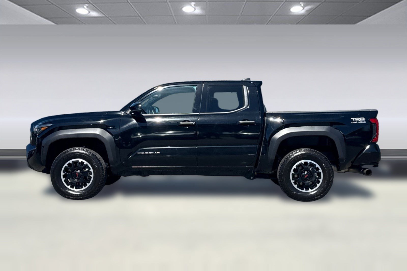 Used 2026 Toyota Tacoma TRD Off-Road AWD/4WD image 2