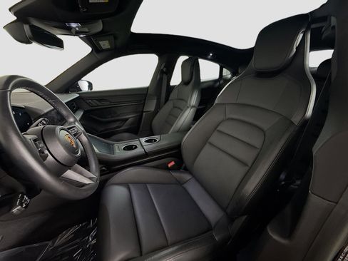 Used 2023 Porsche Taycan w/ Premium Package image 22