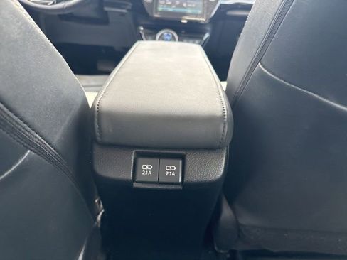 Used 2022 Toyota Prius Prime XLE FWD image 26