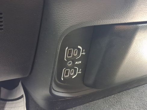 Used 2022 RAM 1500 Big Horn AWD/4WD image 29