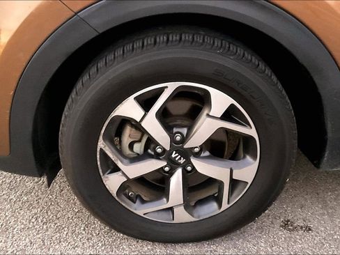 Used 2021 Kia Sportage LX image 8