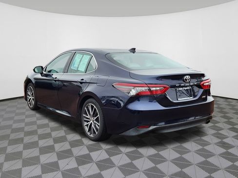 Used 2021 Toyota Camry XLE w/ Navigation Package image 4