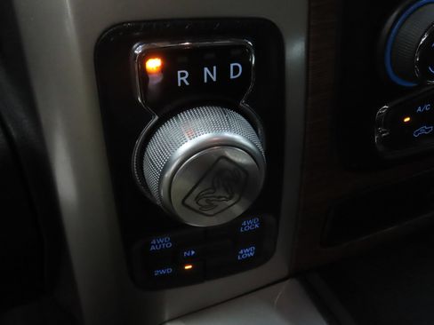 Used 2017 RAM 1500 Laramie w/ Convenience Group AWD/4WD image 16