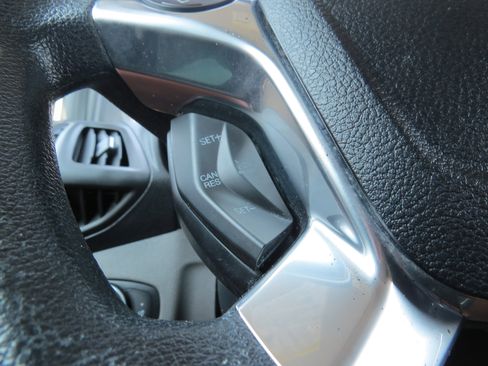 Used 2021 Ford Transit Connect XL image 18