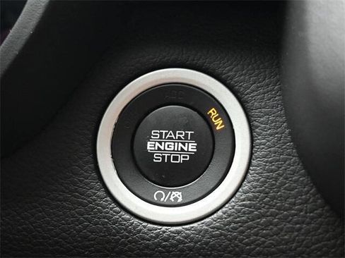 Used 2019 RAM 1500 Rebel image 30