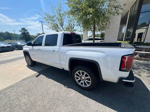Used 2017 GMC Sierra 1500 Denali AWD/4WD image 6