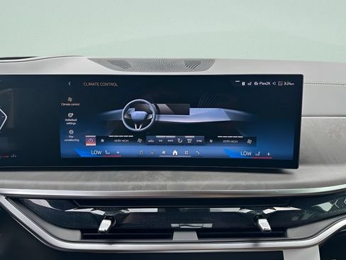 New 2026 BMW X5 xDrive40i w/ Premium Package AWD/4WD image 17
