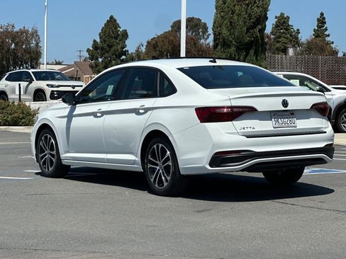 Used 2023 Volkswagen Jetta Sport FWD image 6