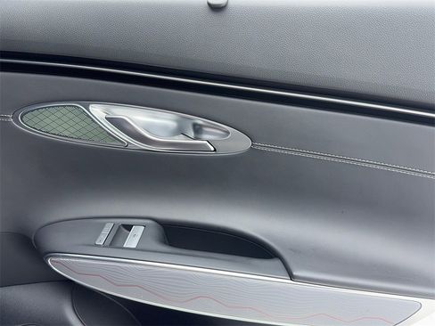 Used 2023 Genesis GV70 2.5T w/ Advanced Package image 52