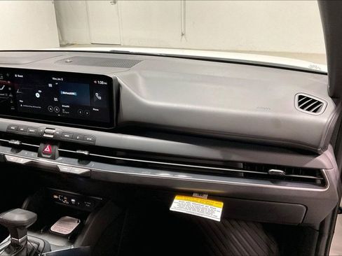 New 2025 Kia K4 GT-Line w/ GT-Line Premium Package FWD image 10