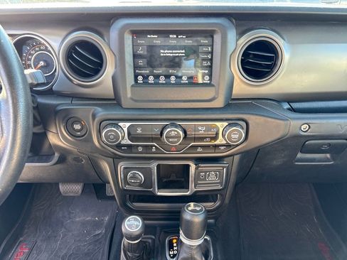 Used 2022 Jeep Wrangler Unlimited Sport image 22