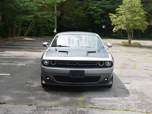 Used 2015 Dodge Challenger R/T w/ Quick Order Package 22B R/T RWD image 11