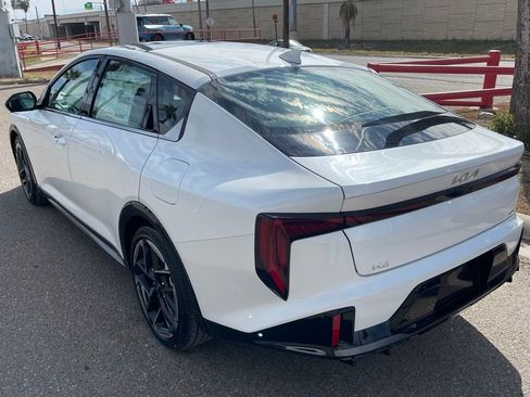 New 2026 Kia K4 GT-Line image 5