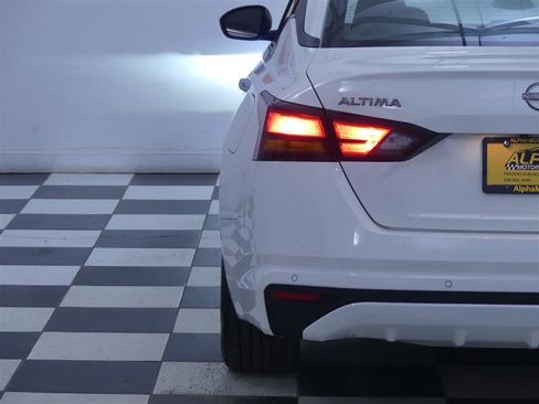 Used 2025 Nissan Altima 2.5 SV image 27