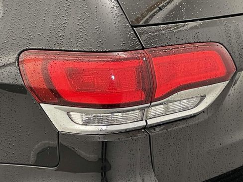 Used 2020 Jeep Grand Cherokee Limited w/ Premium Lighting Group image 16