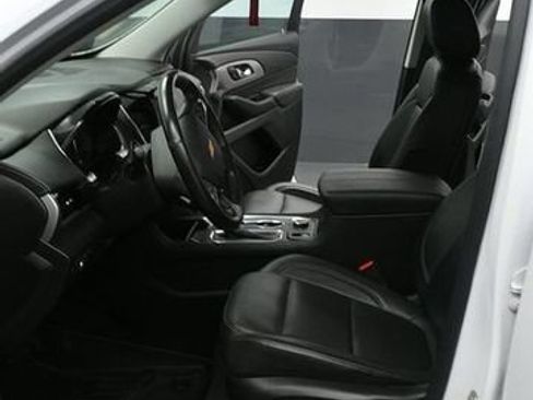 Used 2020 Chevrolet Traverse LT AWD/4WD image 9