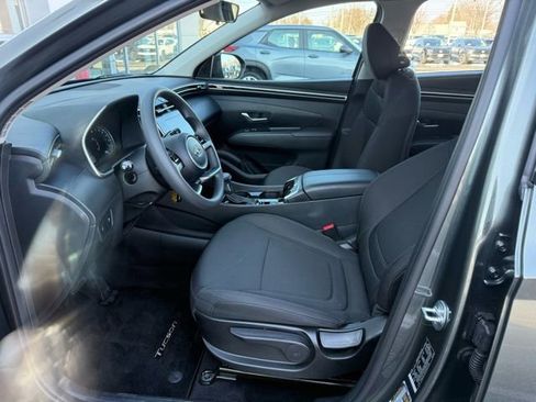Used 2023 Hyundai Tucson SE image 16