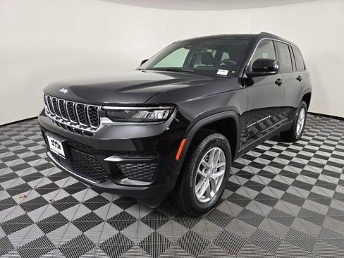 New 2025 Jeep Grand Cherokee Laredo X image 8