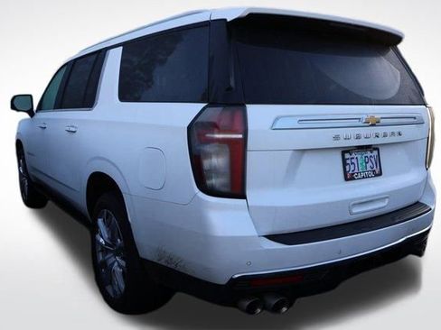 Used 2024 Chevrolet Suburban High Country w/ Premium Package image 3