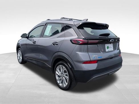 Used 2023 Chevrolet Bolt EUV LT w/ Driver Confidence Package FWD image 5
