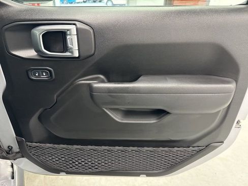 Used 2024 Jeep Wrangler Unlimited AWD/4WD image 24