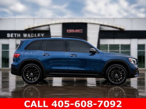 Used 2021 Mercedes-Benz GLB 250 w/ AMG Line image 8