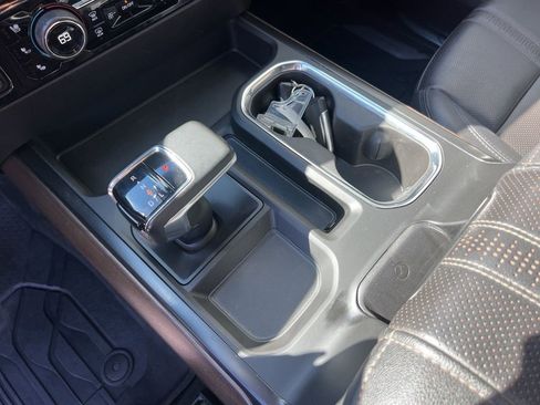 Used 2023 Chevrolet Silverado 1500 High Country w/ High Country Premium Package AWD/4WD image 20