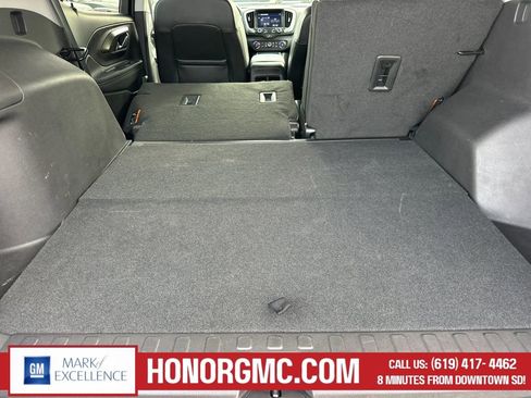 Used 2024 GMC Terrain SLT image 16