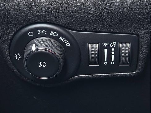 New 2026 Jeep Compass Latitude image 17