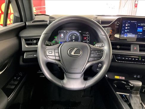 Used 2024 Lexus UX 250h FWD w/ Premium Package image 5