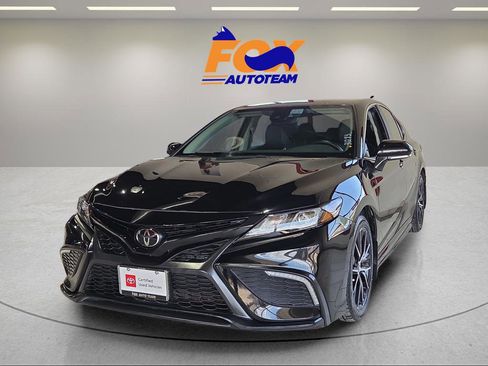 Certified 2023 Toyota Camry SE image 1
