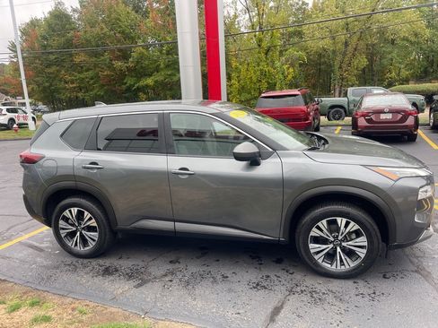 Certified 2023 Nissan Rogue SV image 6