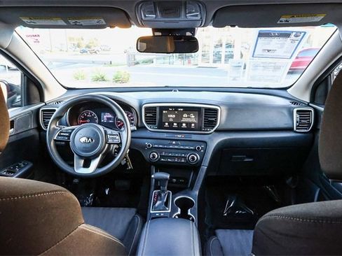 Used 2021 Kia Sportage LX image 13