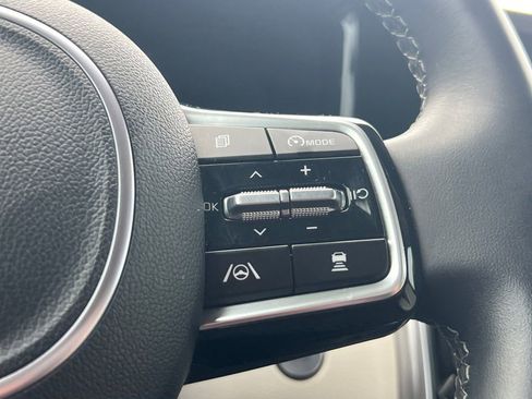 Used 2023 Kia Sorento EX image 12