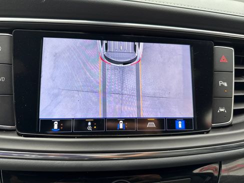 Used 2024 Buick Enclave Premium AWD/4WD image 42