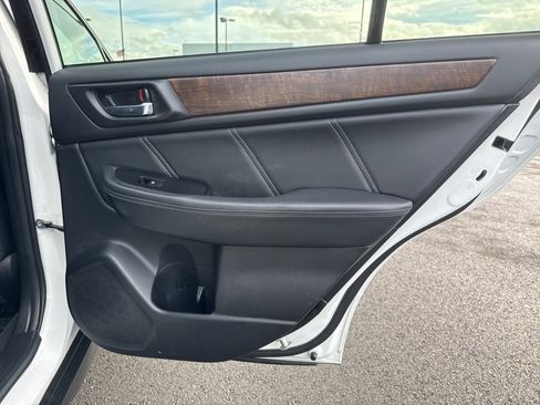 Used 2019 Subaru Outback 2.5i Limited w/ Popular Package #2 image 22
