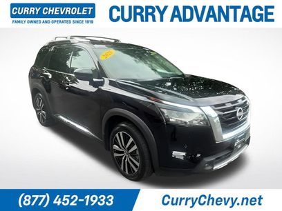 Used 2025 Nissan Pathfinder Platinum