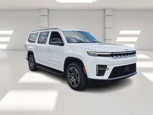 New 2026 Jeep Grand Wagoneer 2WD image 7