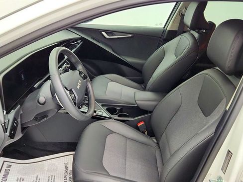 Used 2024 Kia Niro EX FWD image 20