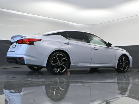 Used 2023 Nissan Altima 2.5 SR w/ SR Premium Package FWD image 44