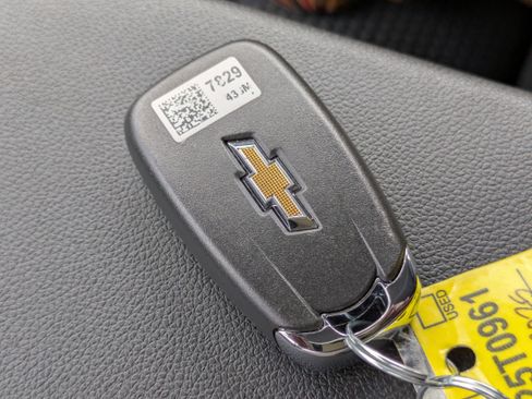 New 2025 Chevrolet Trax LT w/ LT Convenience Package image 21