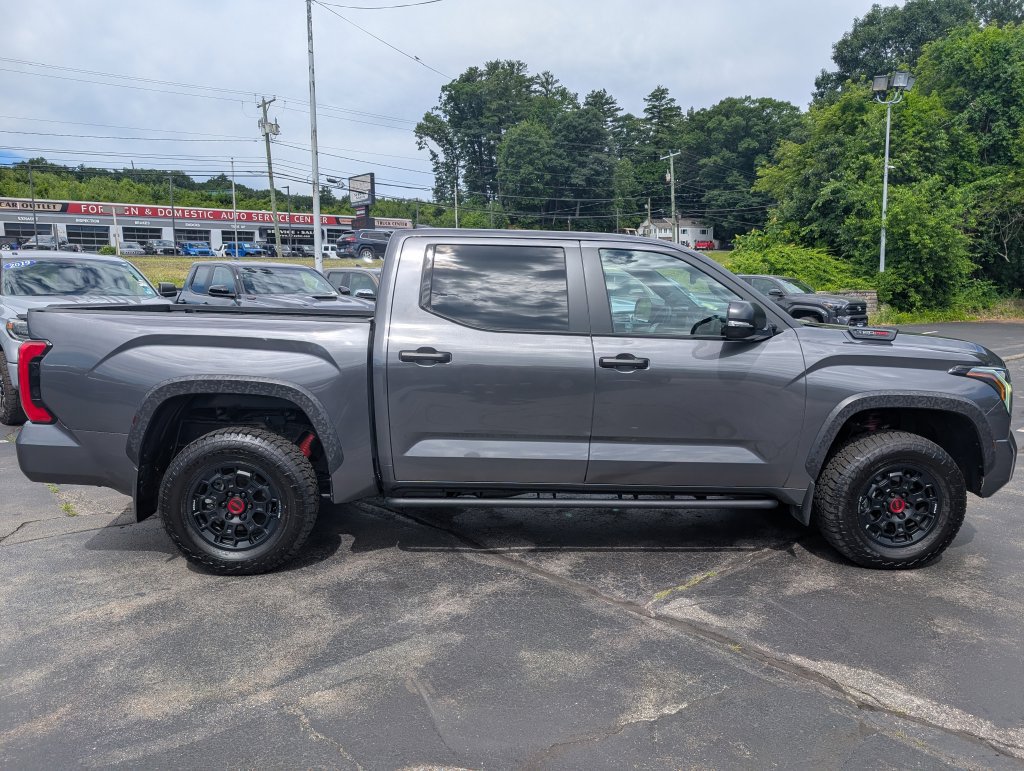 Used 2026 Toyota Tundra Limited AWD/4WD image 9