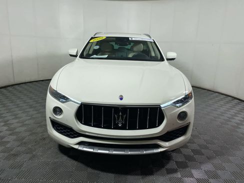 Used 2020 Maserati Levante GranLusso image 10